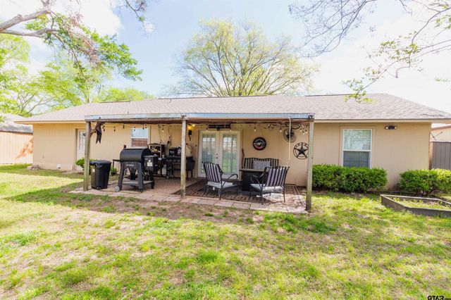 305 Lakeview St, Whitehouse, TX 75791