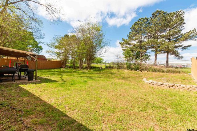 305 Lakeview St, Whitehouse, TX 75791