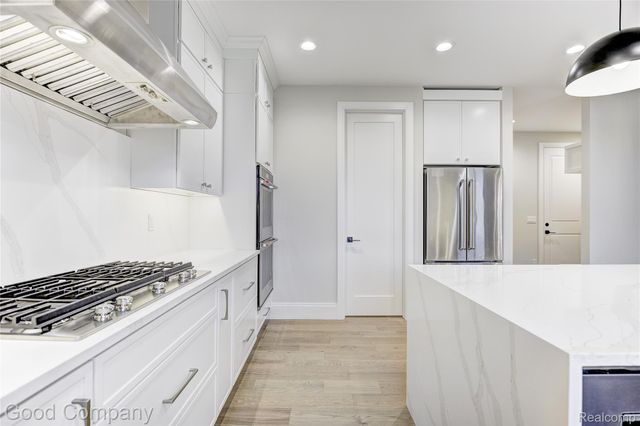 2533 N Vermont Avenue, Royal Oak, MI 48073