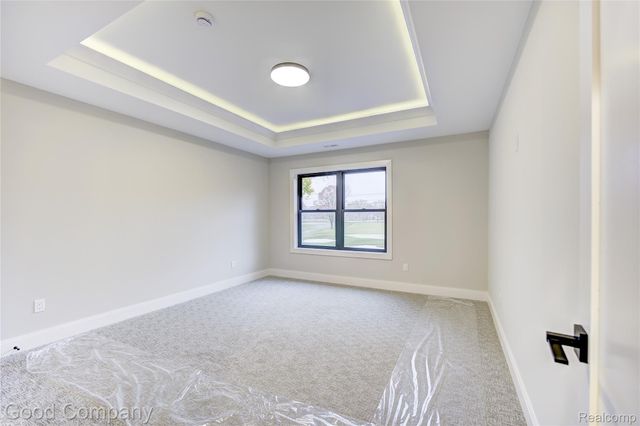 2533 N Vermont Avenue, Royal Oak, MI 48073