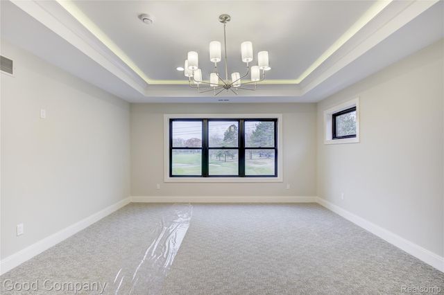 2533 N Vermont Avenue, Royal Oak, MI 48073