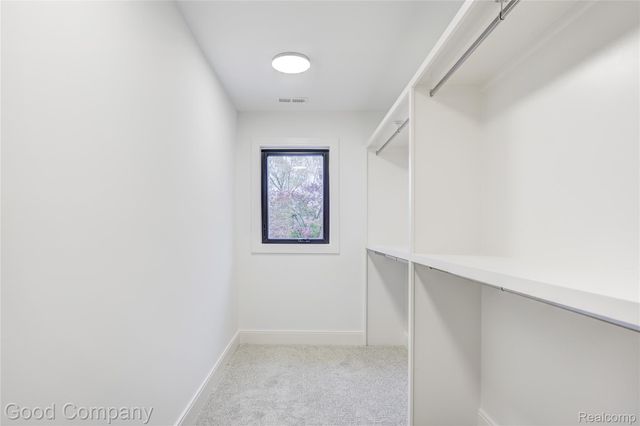 2533 N Vermont Avenue, Royal Oak, MI 48073