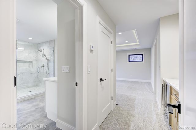 2533 N Vermont Avenue, Royal Oak, MI 48073