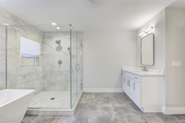 2533 N Vermont Avenue, Royal Oak, MI 48073