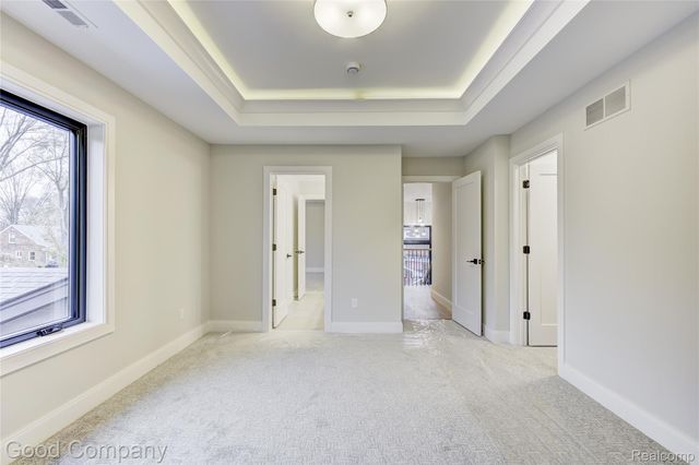 2533 N Vermont Avenue, Royal Oak, MI 48073