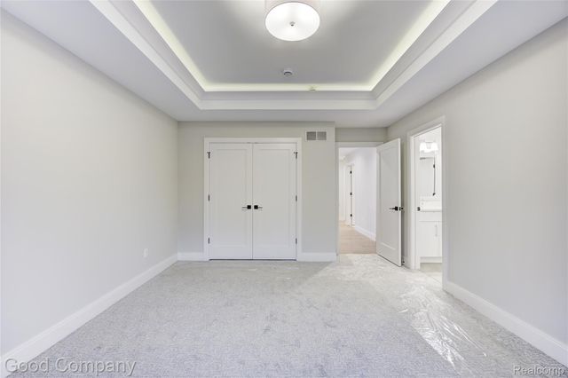 2533 N Vermont Avenue, Royal Oak, MI 48073