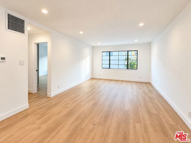 8736 Holloway Drive, West Hollywood, CA 90069