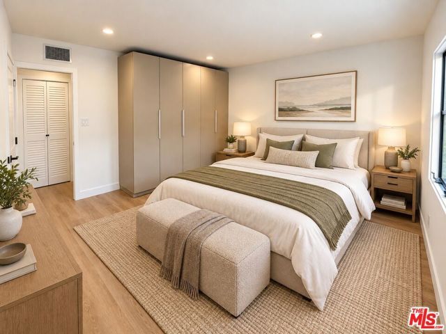 8736 Holloway Drive, West Hollywood, CA 90069