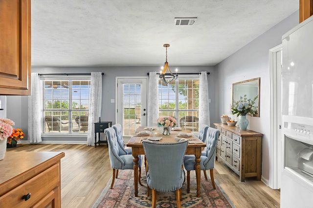 40 Pine Mountain Dr, Conway, AR 72034