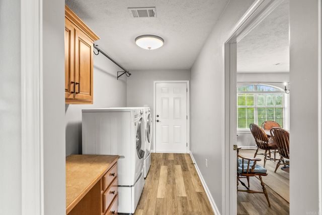 40 Pine Mountain Dr, Conway, AR 72034