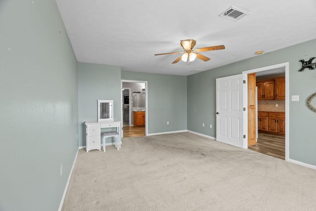 40 Pine Mountain Dr, Conway, AR 72034