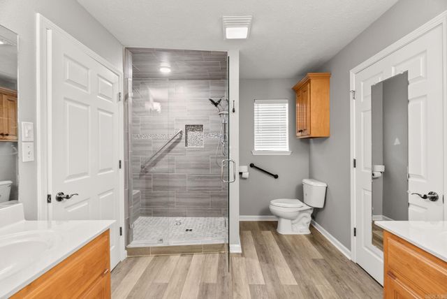 40 Pine Mountain Dr, Conway, AR 72034