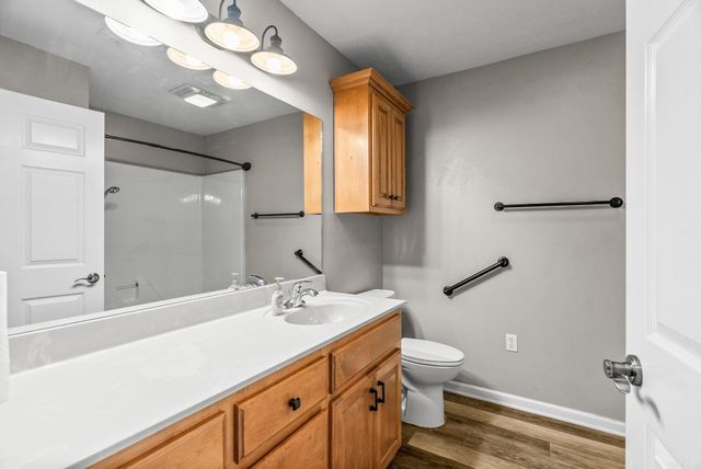 40 Pine Mountain Dr, Conway, AR 72034