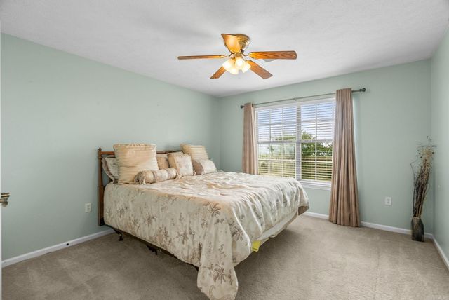 40 Pine Mountain Dr, Conway, AR 72034