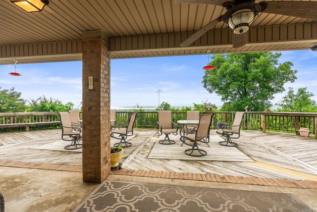 40 Pine Mountain Dr, Conway, AR 72034