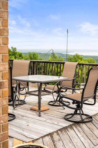 40 Pine Mountain Dr, Conway, AR 72034