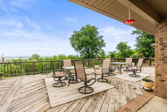 40 Pine Mountain Dr, Conway, AR 72034