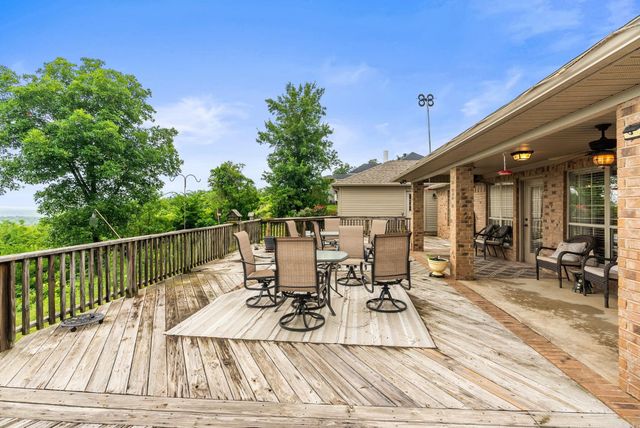 40 Pine Mountain Dr, Conway, AR 72034