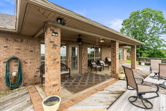 40 Pine Mountain Dr, Conway, AR 72034