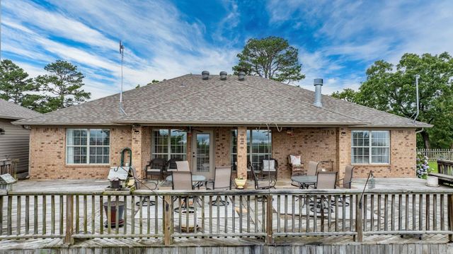 40 Pine Mountain Dr, Conway, AR 72034