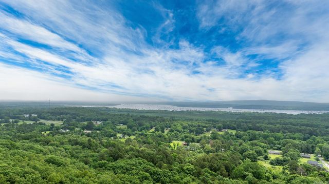 40 Pine Mountain Dr, Conway, AR 72034