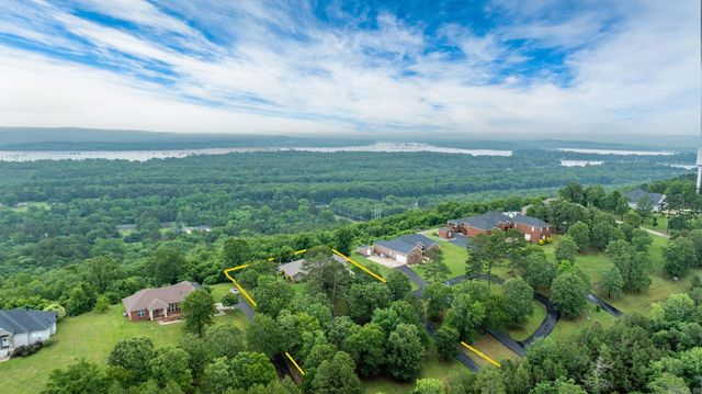 40 Pine Mountain Dr, Conway, AR 72034