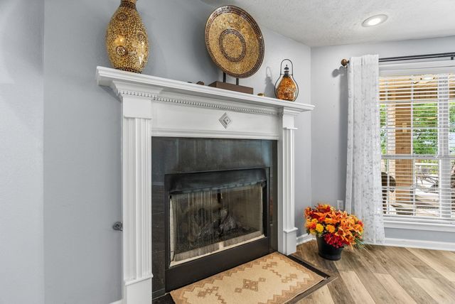 40 Pine Mountain Dr, Conway, AR 72034