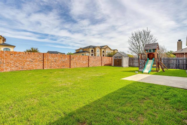 1320 Shelley Drive, Burleson, TX 76028