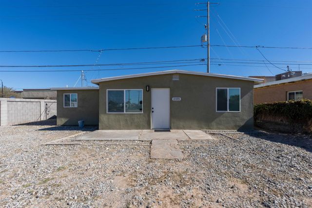2105 S Walnut Ave, Yuma, AZ 85364