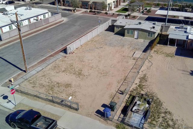 2105 S Walnut Ave, Yuma, AZ 85364