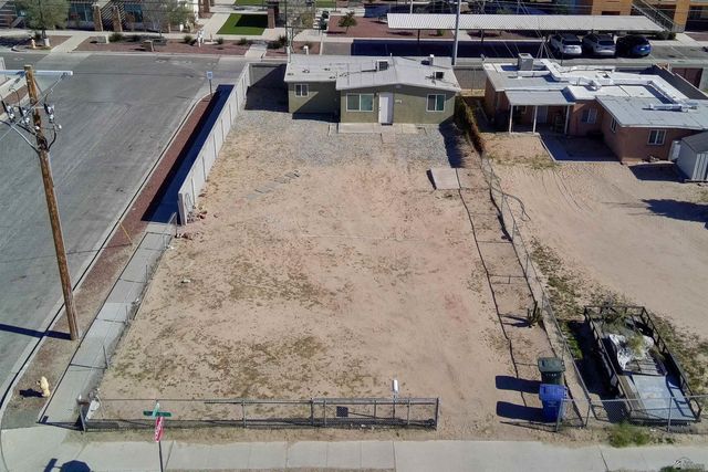 2105 S Walnut Ave, Yuma, AZ 85364