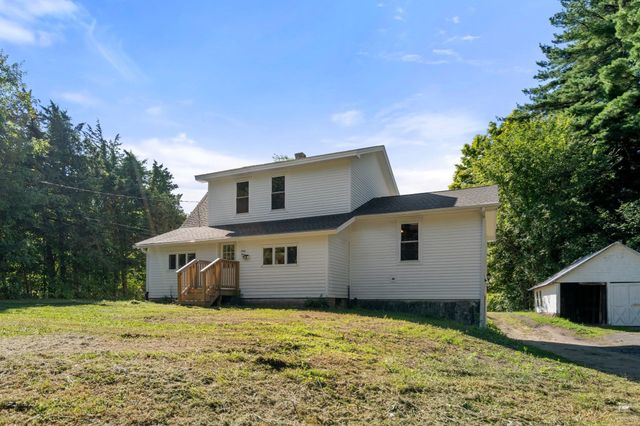 61 Pelham Rd, Amherst, MA 01002