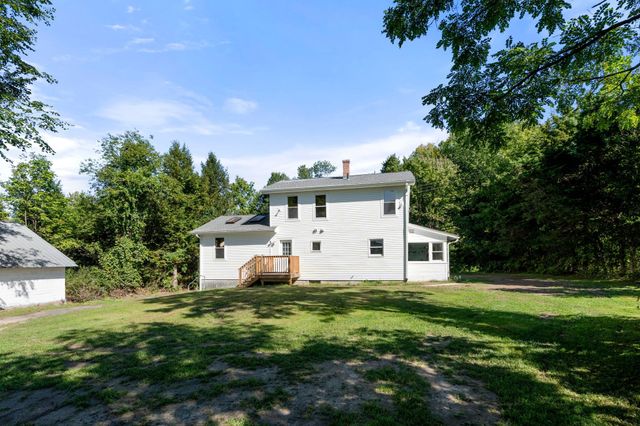 61 Pelham Rd, Amherst, MA 01002