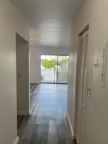 365 NE 125th Street 405, North Miami, FL 33161