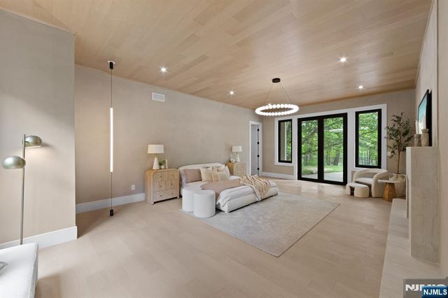 809 Shore Drive, Kinnelon Borough, NJ 07405