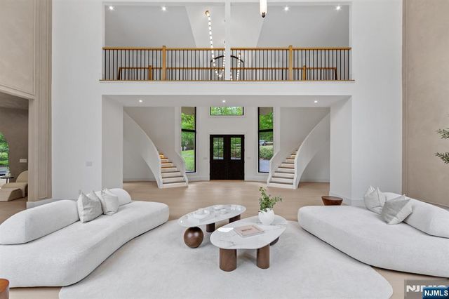 809 Shore Drive, Kinnelon Borough, NJ 07405