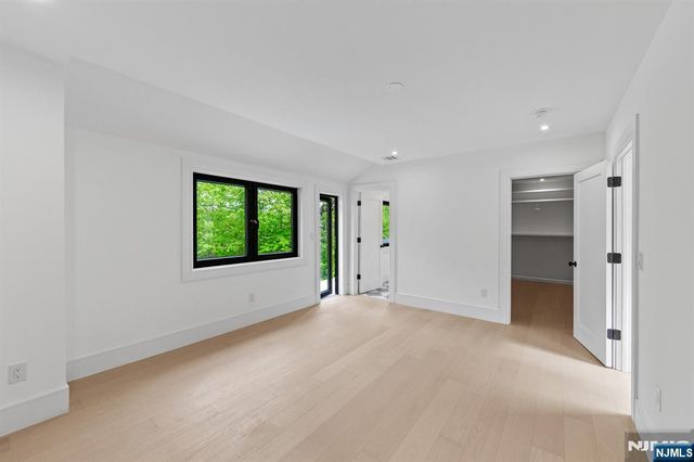 809 Shore Drive, Kinnelon Borough, NJ 07405
