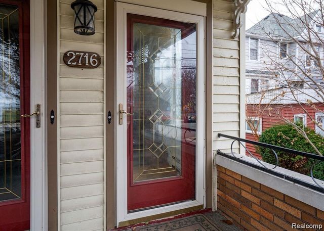 2716 VAN ALSTYNE Street Upper, Wyandotte, MI 48192