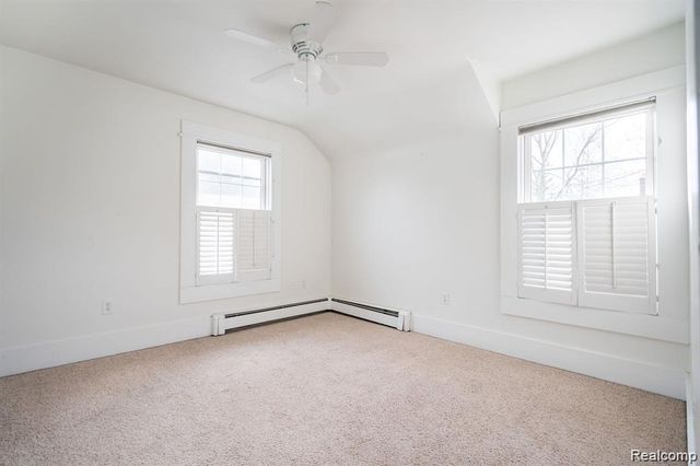 2716 VAN ALSTYNE Street Upper, Wyandotte, MI 48192