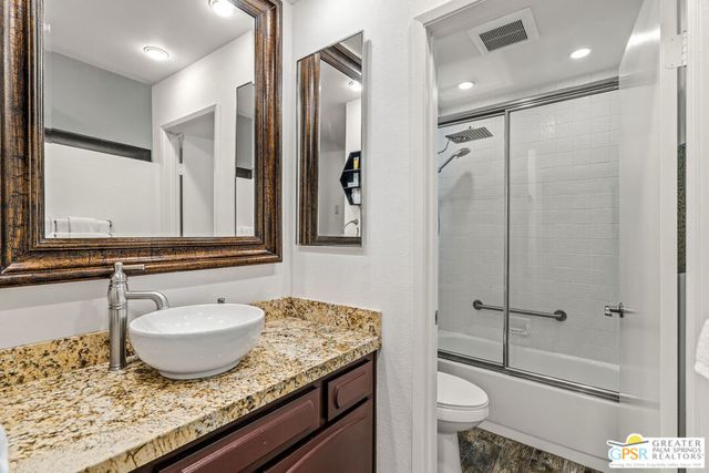 2 Calle Navarros, Rancho Mirage, CA 92270