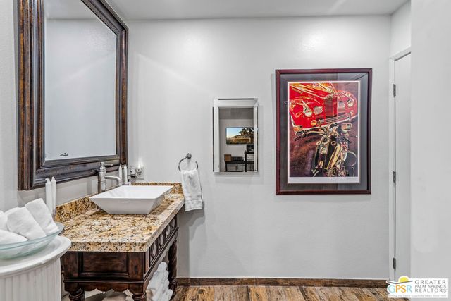 2 Calle Navarros, Rancho Mirage, CA 92270