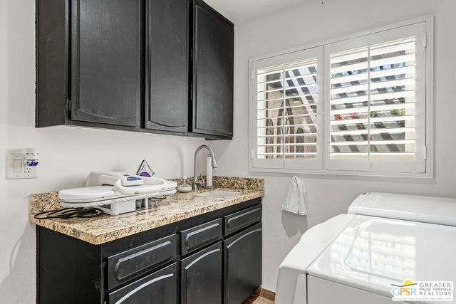 2 Calle Navarros, Rancho Mirage, CA 92270