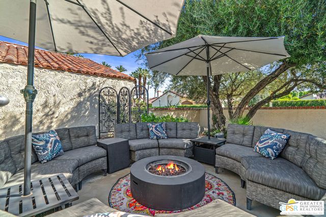 2 Calle Navarros, Rancho Mirage, CA 92270