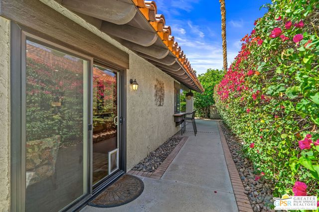 2 Calle Navarros, Rancho Mirage, CA 92270