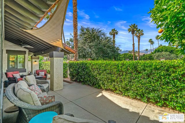 2 Calle Navarros, Rancho Mirage, CA 92270