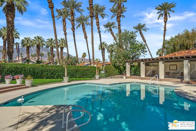 2 Calle Navarros, Rancho Mirage, CA 92270