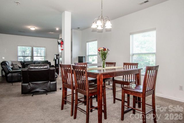123 Kingsgate Court, Statesville, NC 28625