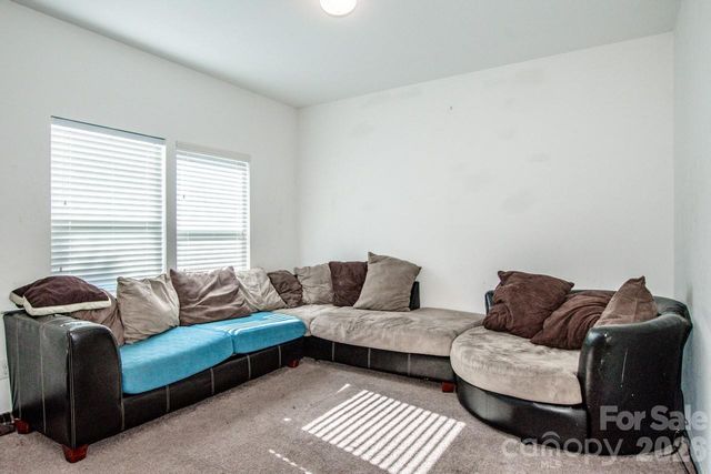 123 Kingsgate Court, Statesville, NC 28625