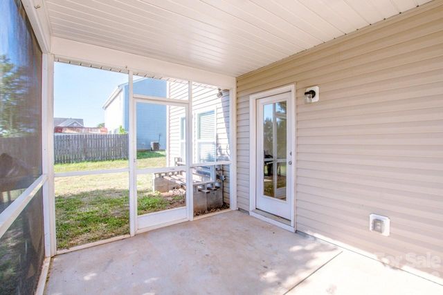 123 Kingsgate Court, Statesville, NC 28625