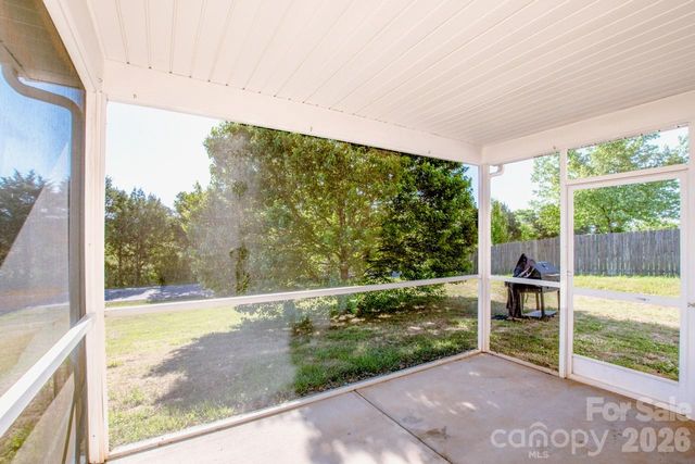 123 Kingsgate Court, Statesville, NC 28625